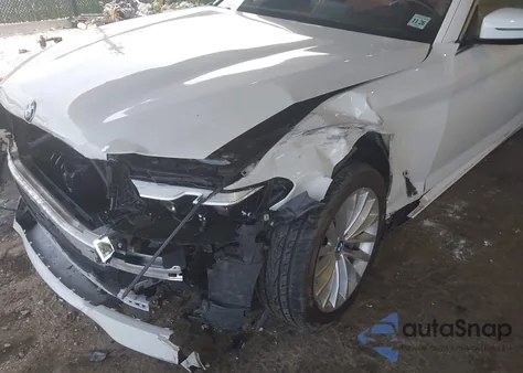 2021 BMW 530I xDrive z USA, uszkodzony, nr VIN WBA13BJ01MCF19892